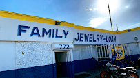 La Familia Pawn and Jewelry 01