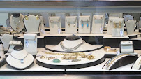 Silver Dollar Jewelry & Pawn 01